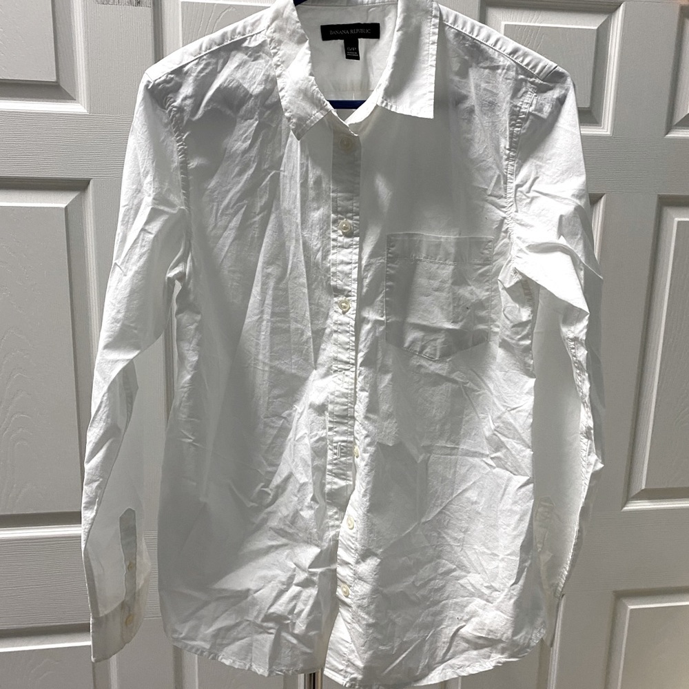 Banana Republic tailored fit button down blouse
